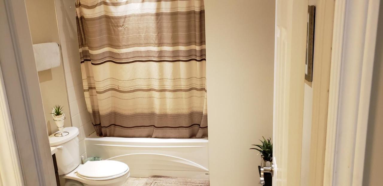 Lovely Guest Entire Apartment Minutes From Ottawa Airport מראה חיצוני תמונה