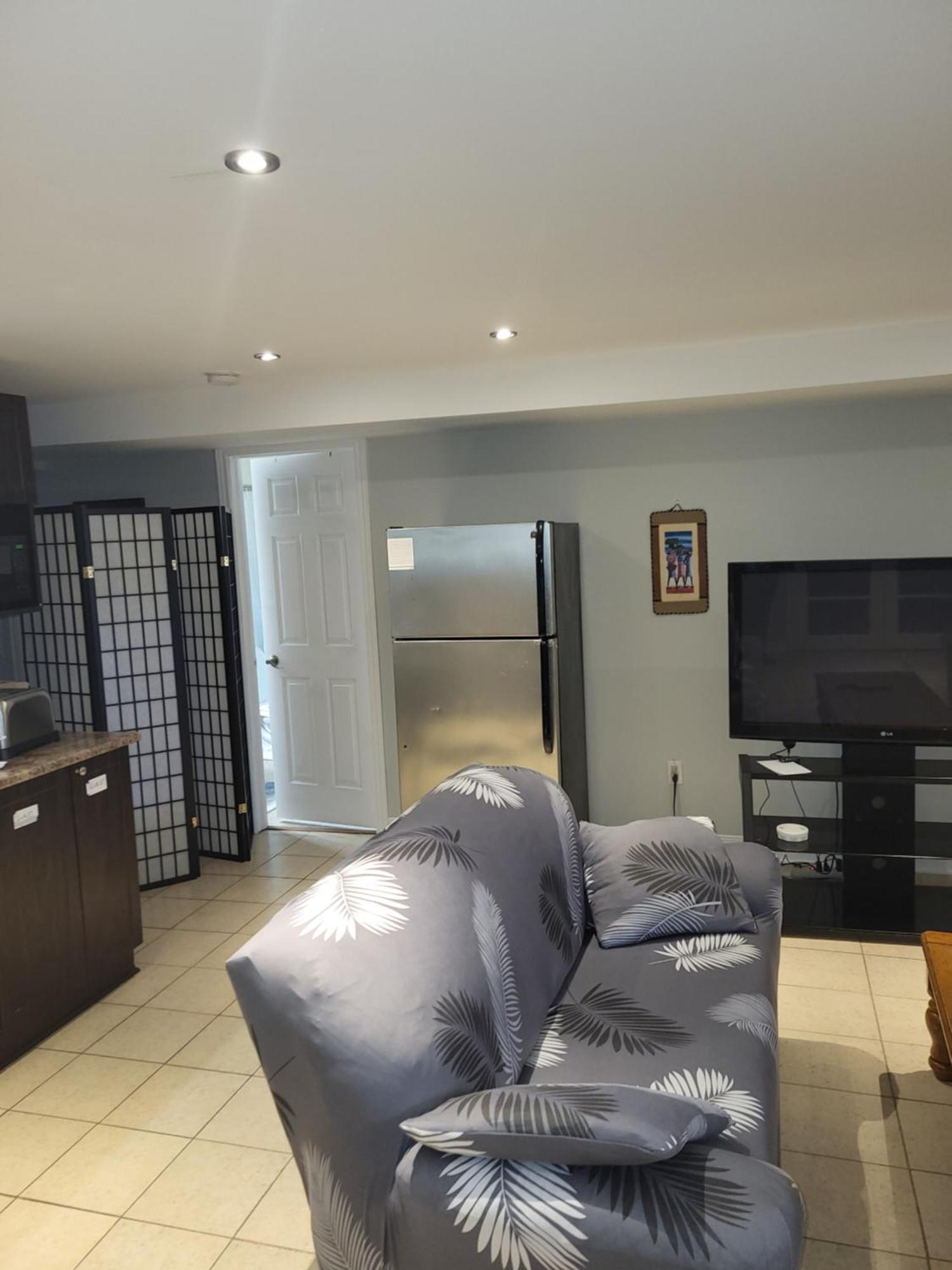 Lovely Guest Entire Apartment Minutes From Ottawa Airport מראה חיצוני תמונה