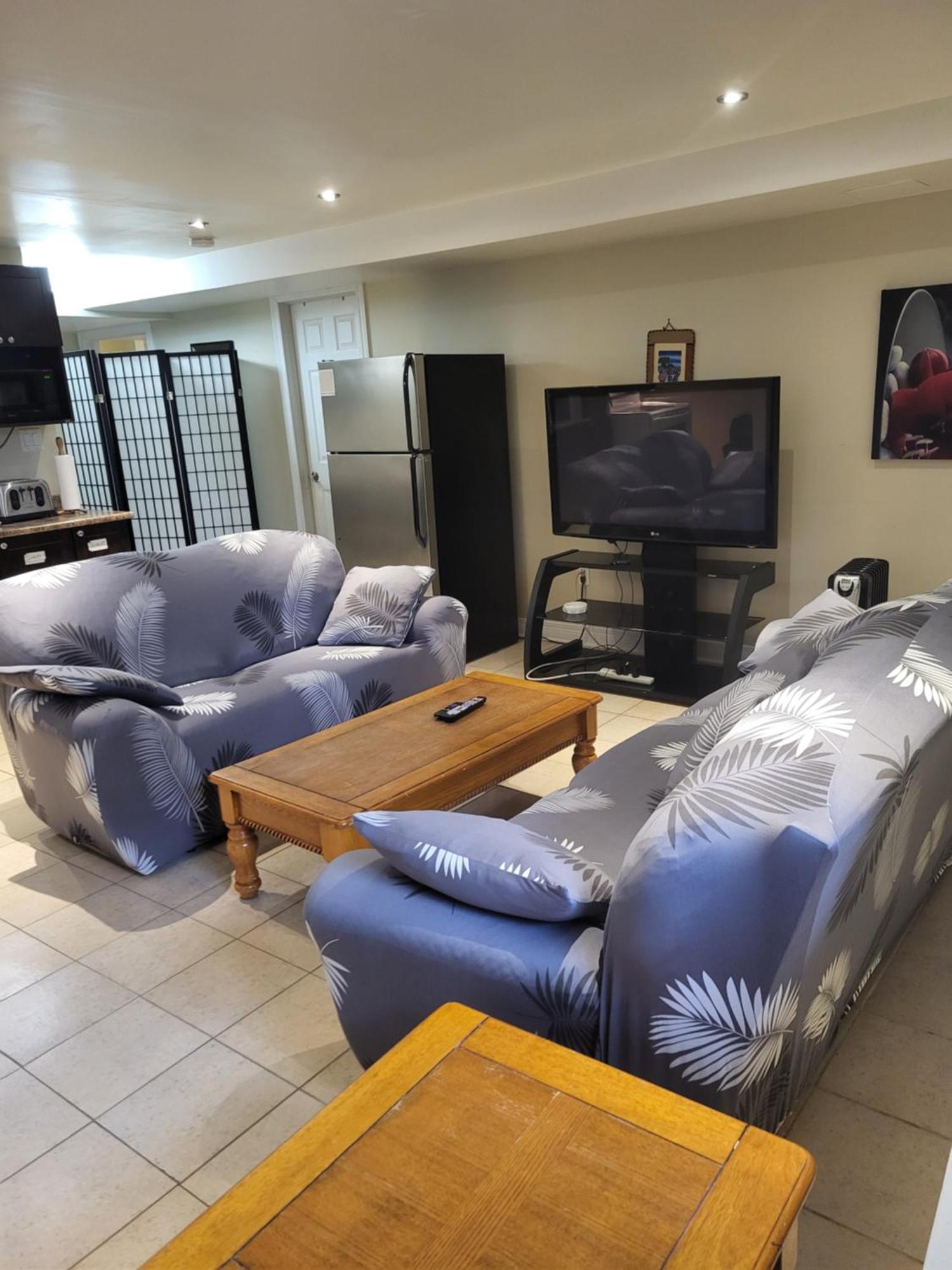 Lovely Guest Entire Apartment Minutes From Ottawa Airport מראה חיצוני תמונה